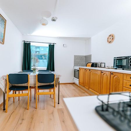Hotel Nokling & Camping Hjelmeland Екстериор снимка