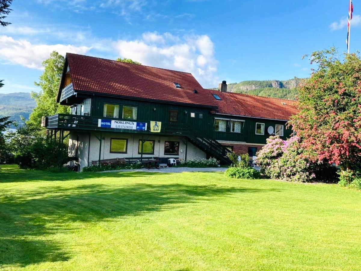 Hotel Nokling & Camping Hjelmeland Екстериор снимка