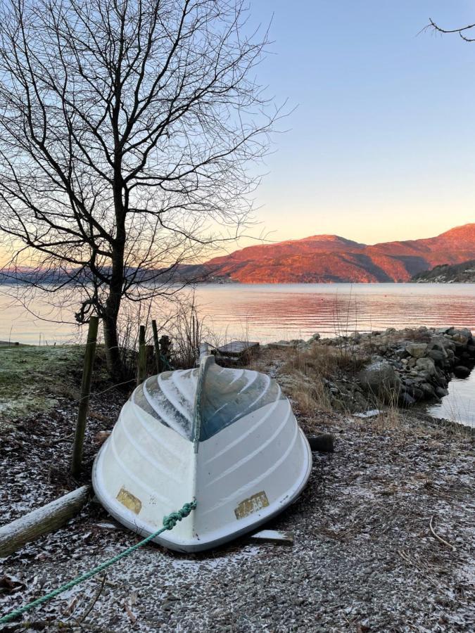Hotel Nokling & Camping Hjelmeland Екстериор снимка