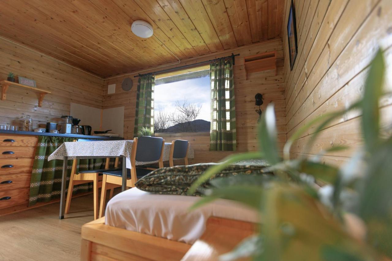 Hotel Nokling & Camping Hjelmeland Екстериор снимка