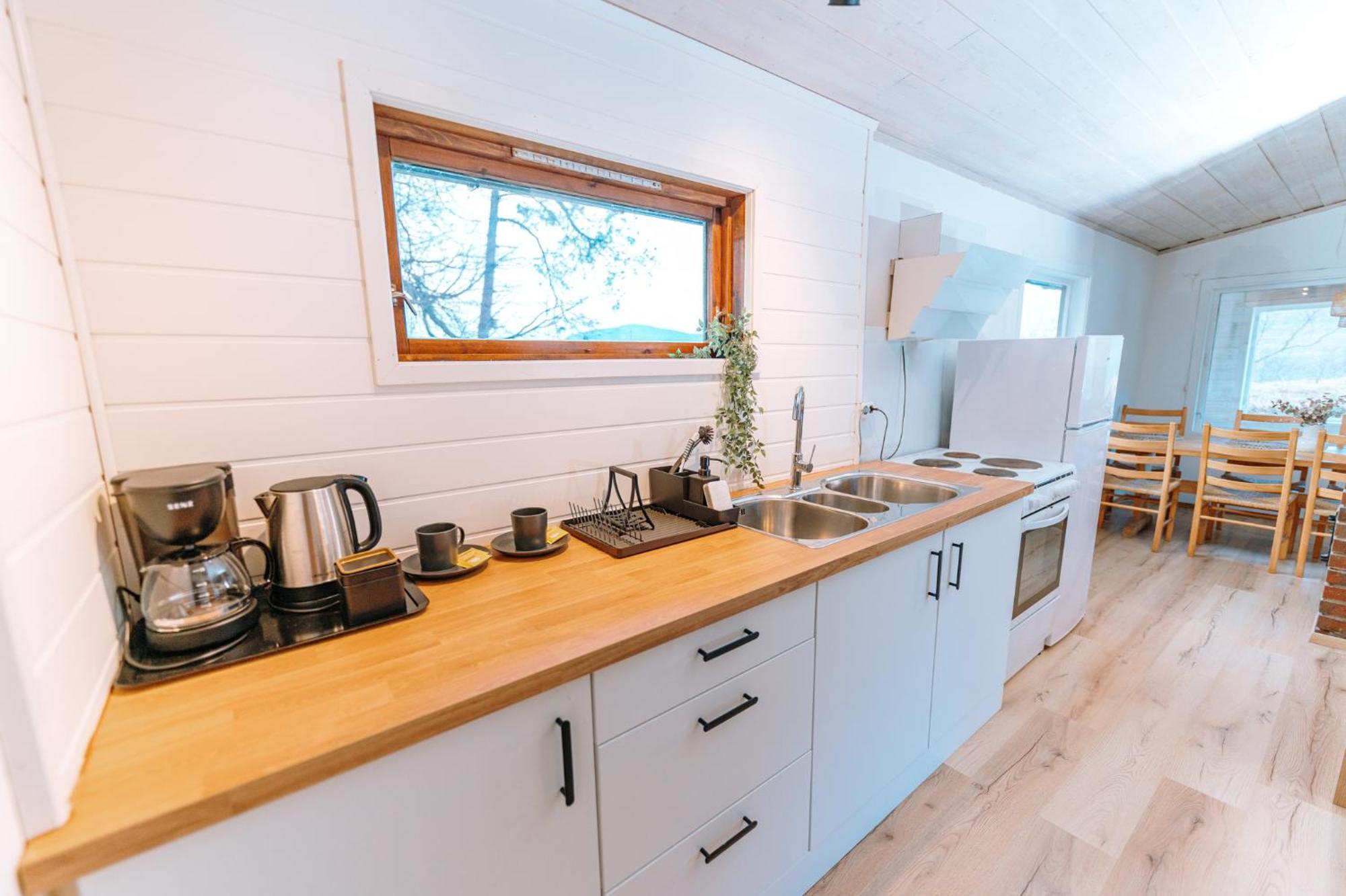 Hotel Nokling & Camping Hjelmeland Екстериор снимка