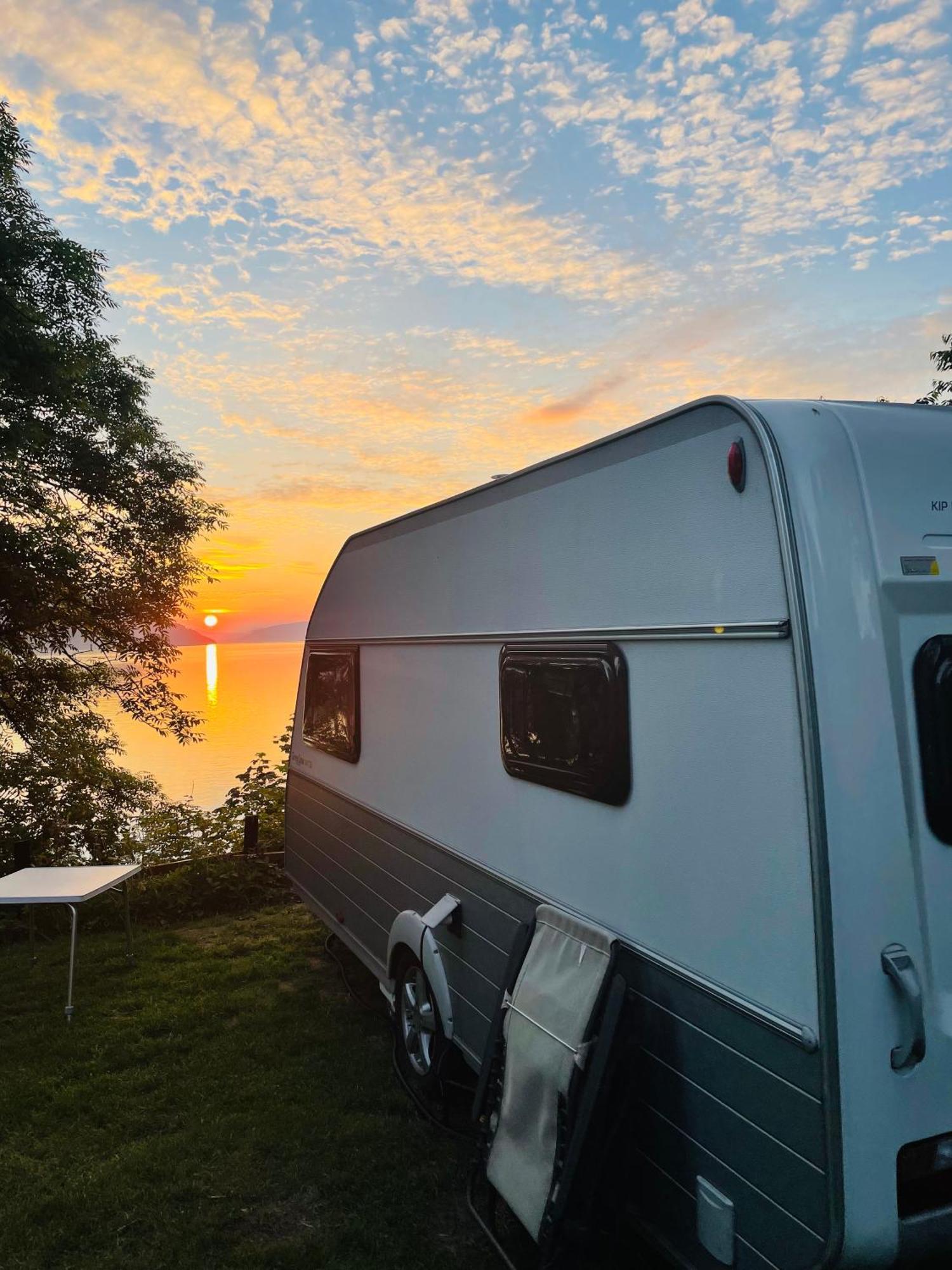 Hotel Nokling & Camping Hjelmeland Екстериор снимка